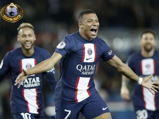 Kylian Mbappe - Tiền đạo xuất sắc nhất