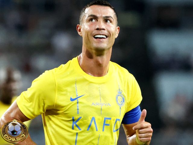 Tiền đạo xuất sắc nhất Cristiano Ronaldo